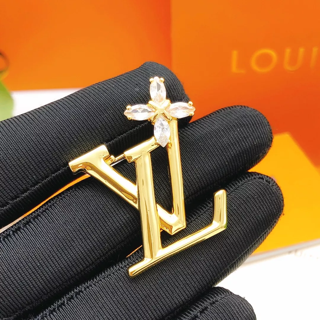 Versatile 6225 Louis Vuitton LV Brooches For Women