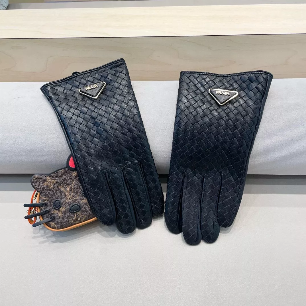 Versatile 6286 Prada Gloves For Men