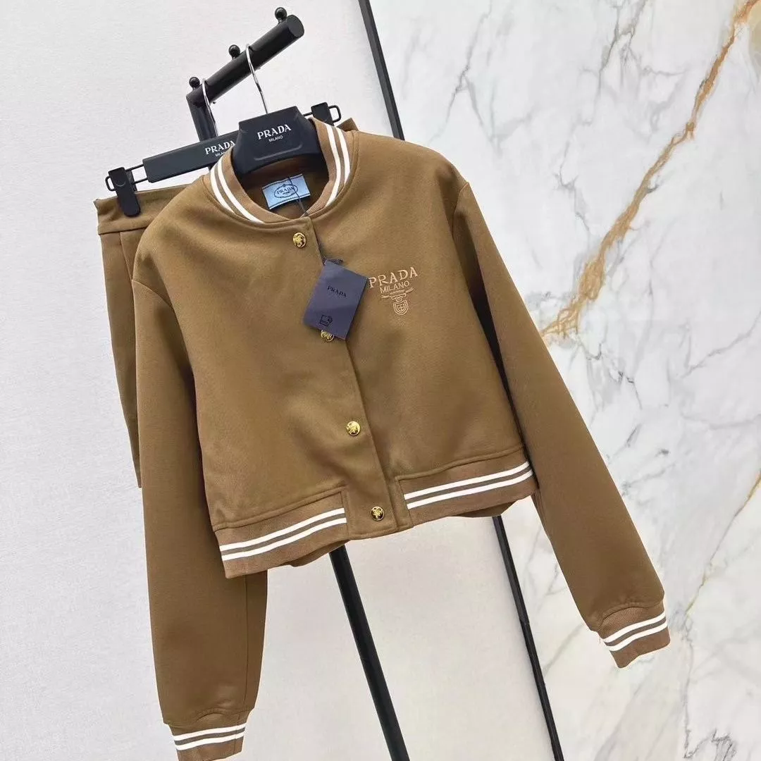 Versatile 6340 Prada Tracksuits Long Sleeved For Women