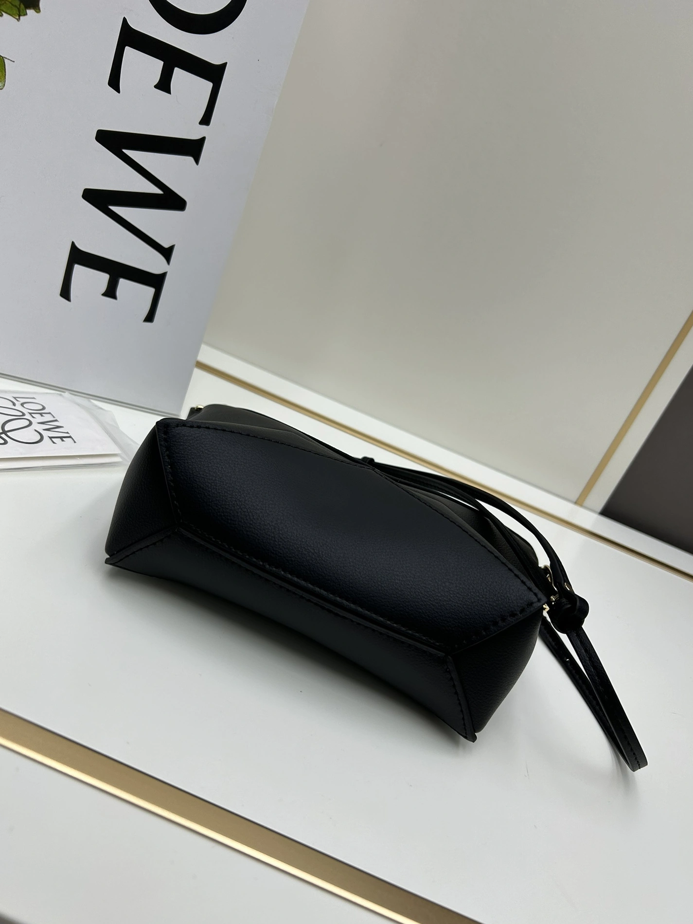 Versatile 6361 LOEWE AAA Quality Messenger Bags