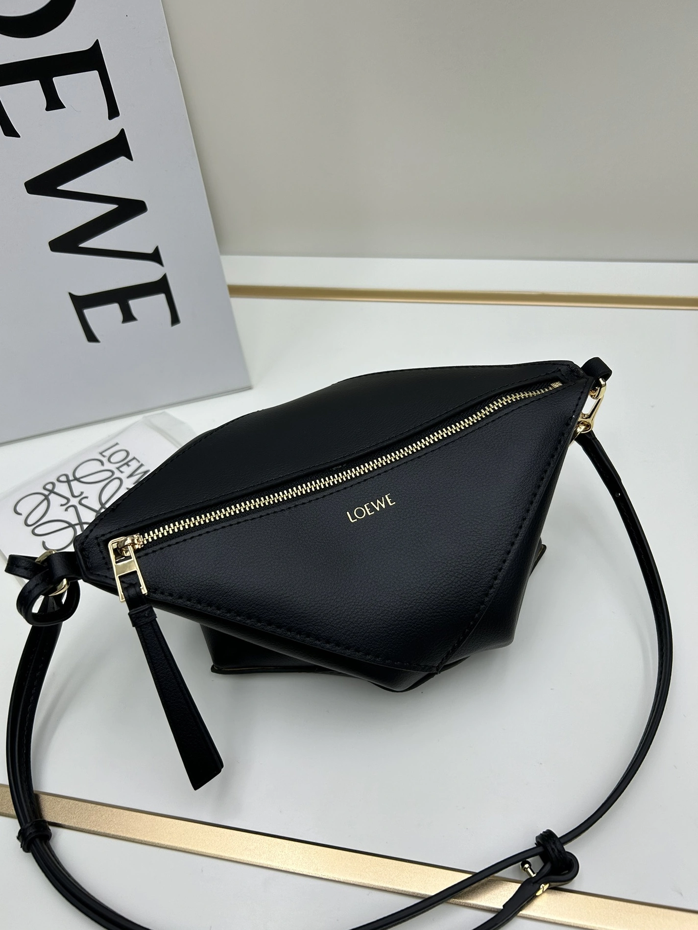 Versatile 6361 LOEWE AAA Quality Messenger Bags