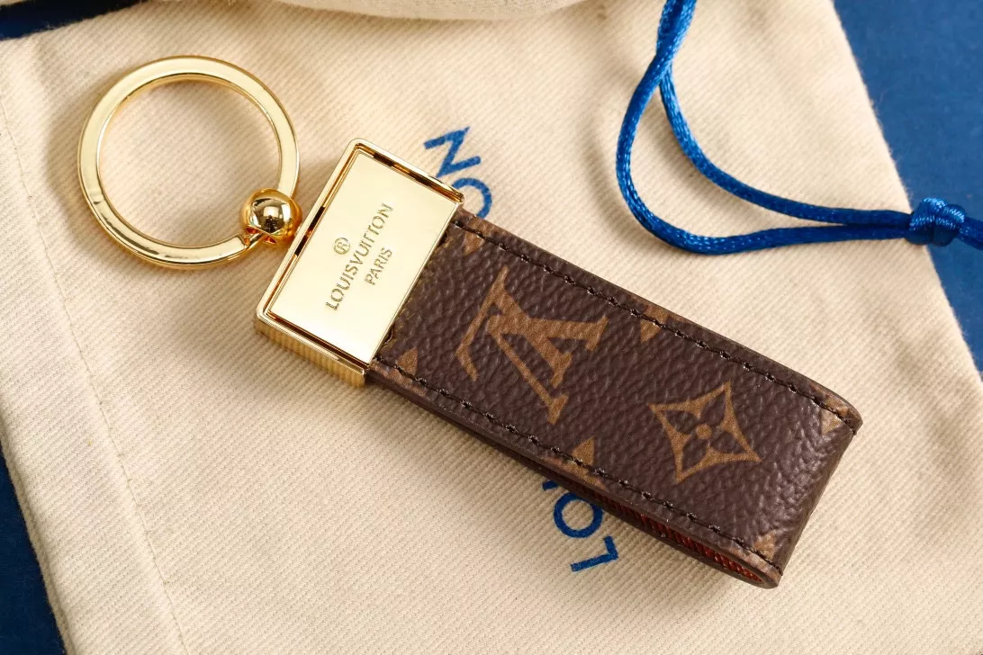 Versatile 6443 Louis Vuitton LV Key Holder And Bag Buckle