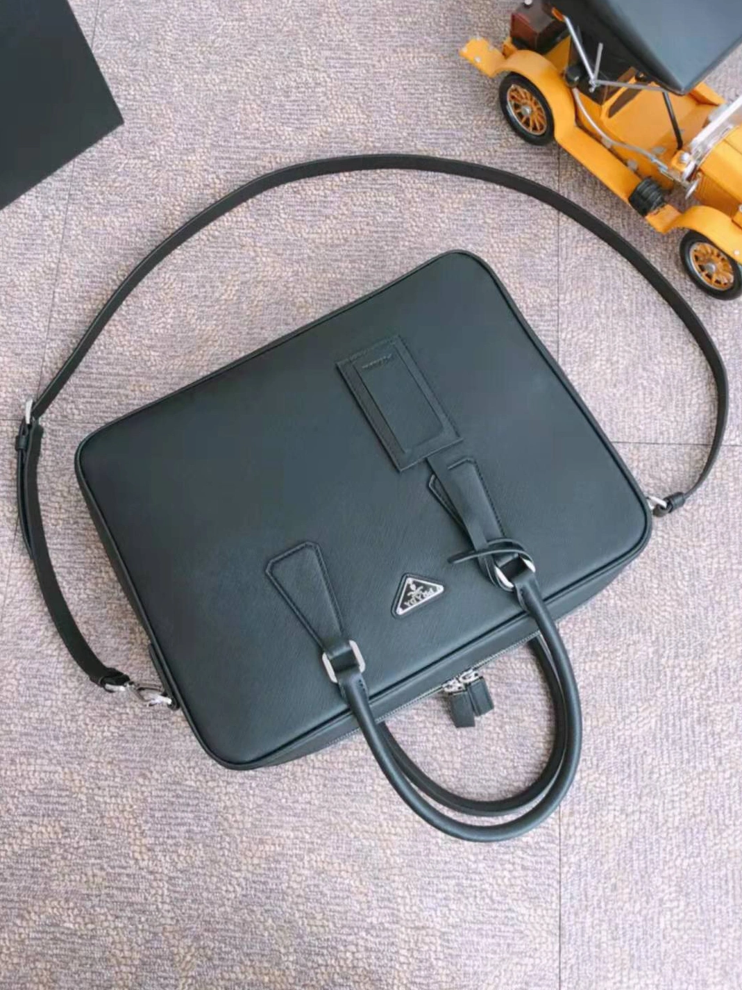 Versatile 6567 Prada AAA Man Handbags