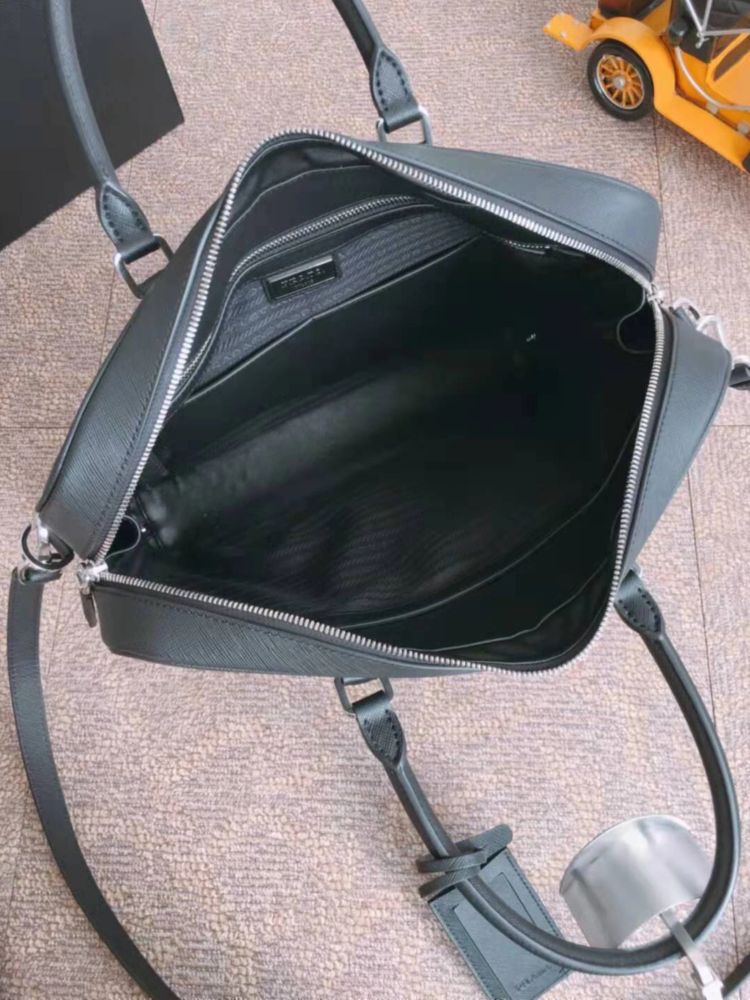 Versatile 6567 Prada AAA Man Handbags