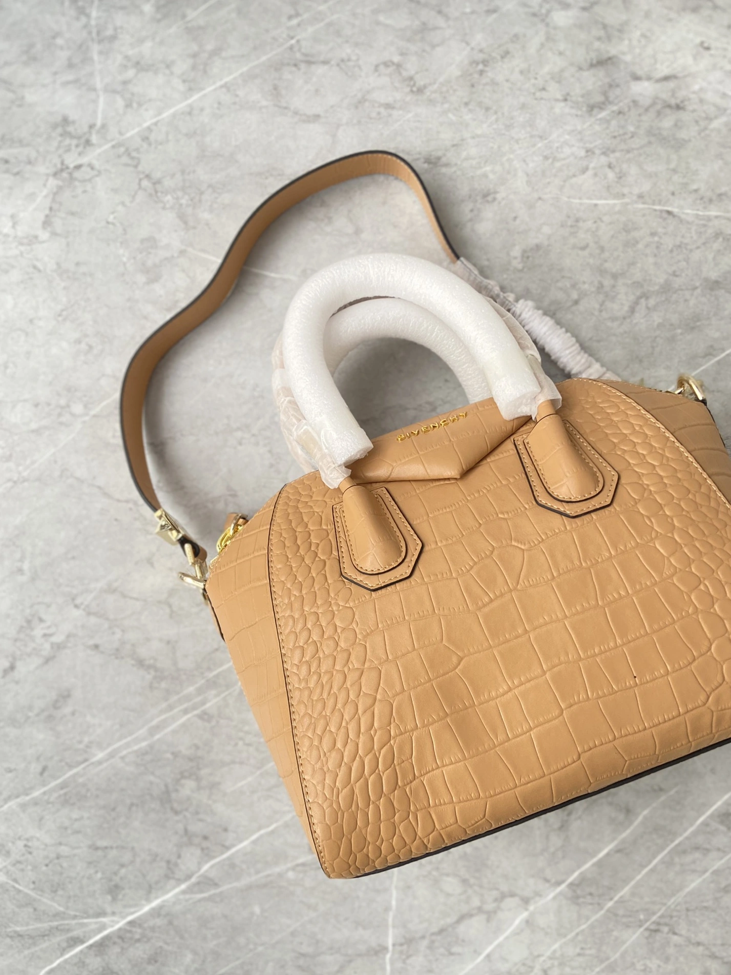 Versatile 6627 Givenchy AAA Quality Handbags For Women