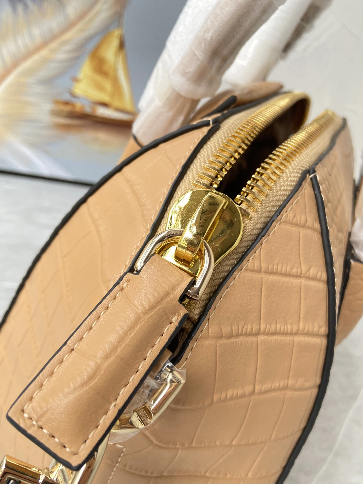Versatile 6627 Givenchy AAA Quality Handbags For Women