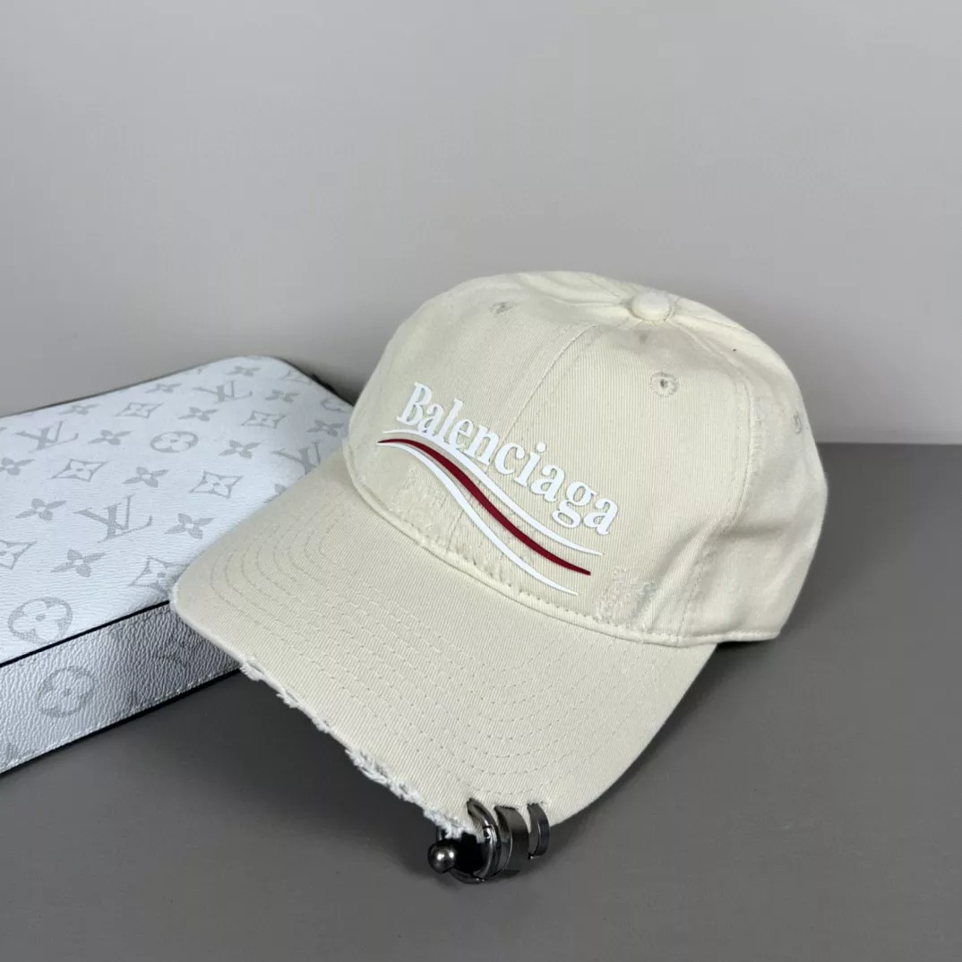 Versatile 672 Balenciaga Caps