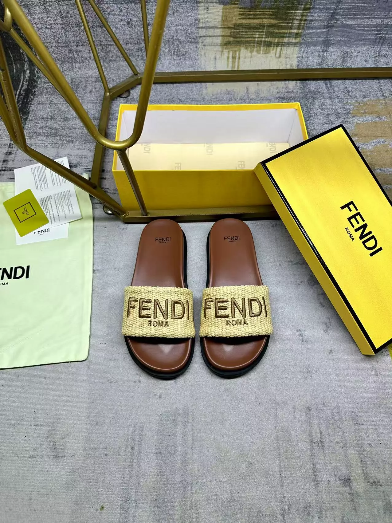 Versatile 6745 Fendi Slippers For Women