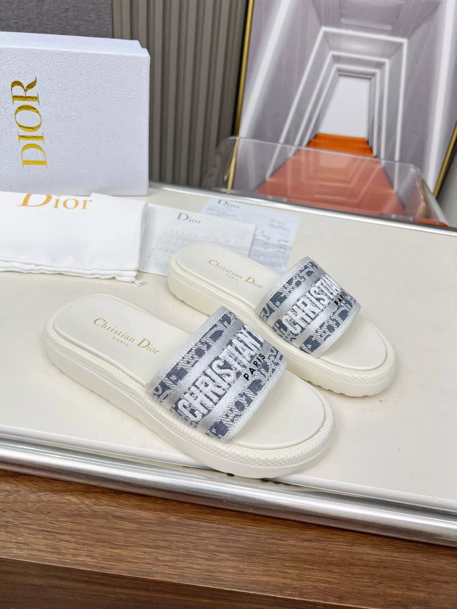 Versatile 6826 Christian Dior Slippers For Women