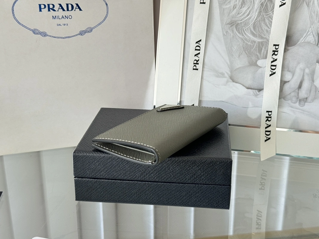 Versatile 7044 Prada AAA Quality Card Case