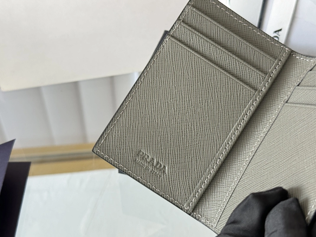Versatile 7044 Prada AAA Quality Card Case