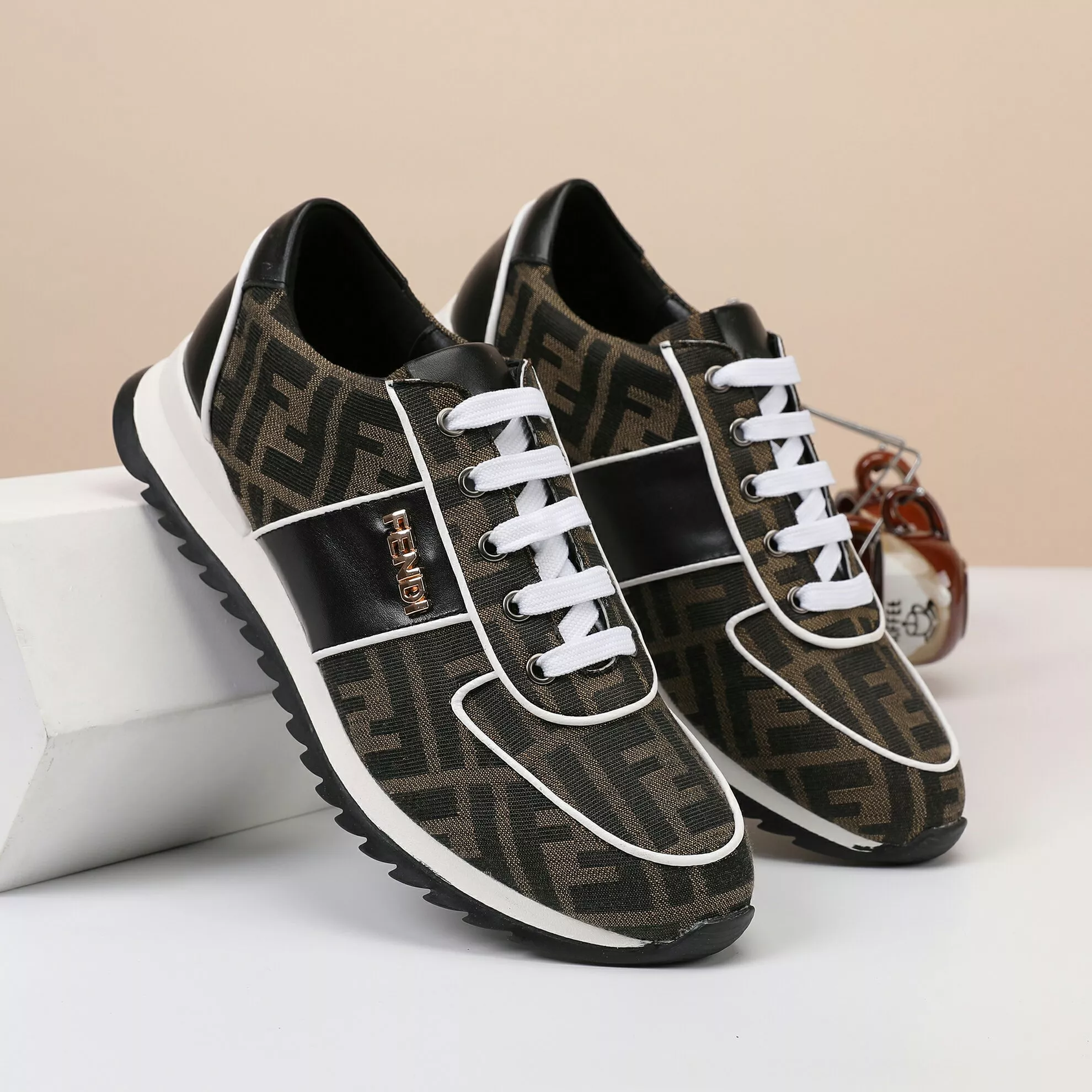 Versatile 7121 Fendi Casual Shoes For Men
