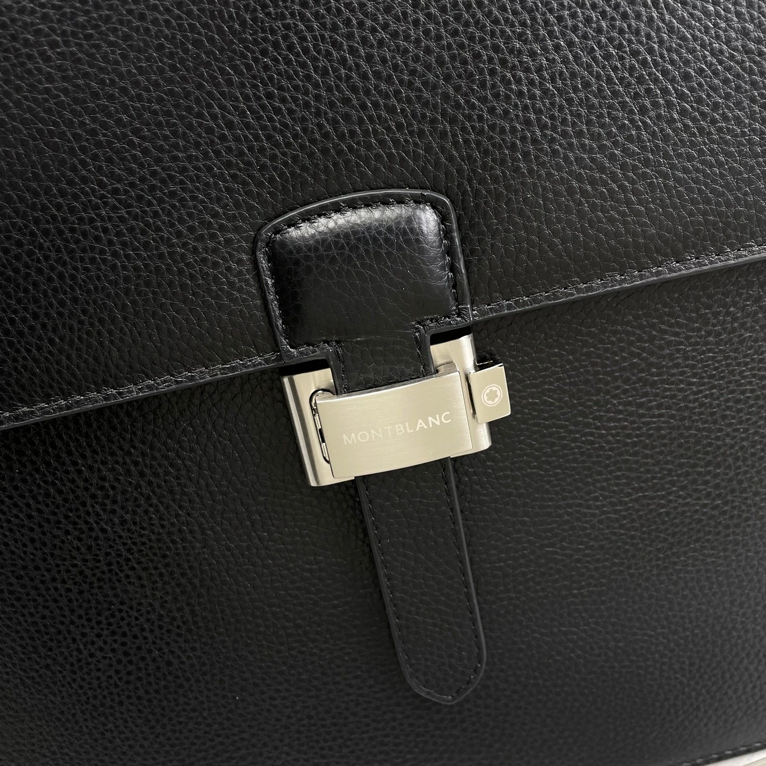 Versatile 733 Mont Blanc AAA Man Messenger Bags