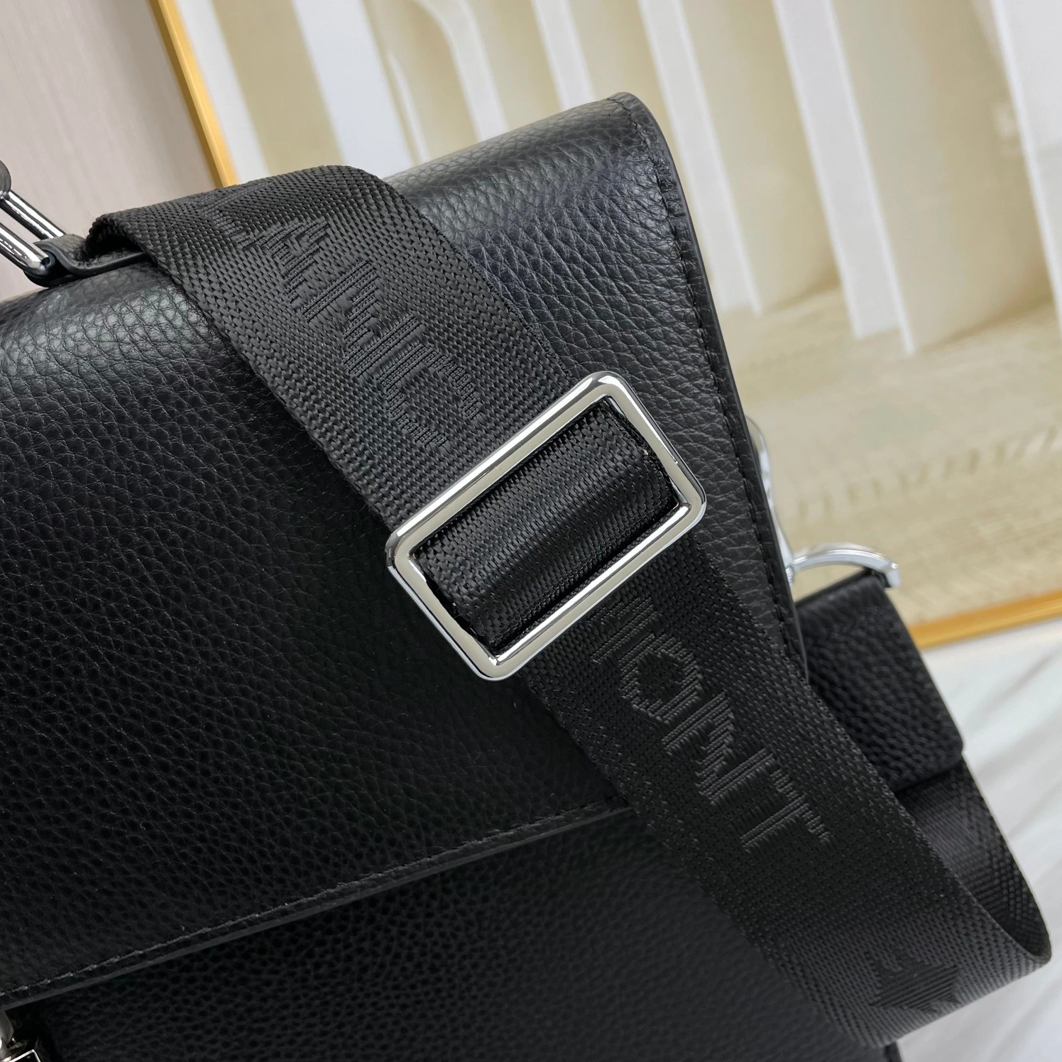 Versatile 733 Mont Blanc AAA Man Messenger Bags