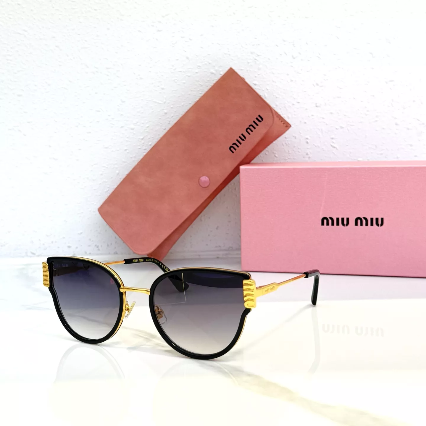 Versatile 738 MIU MIU AAA Quality Sunglasses