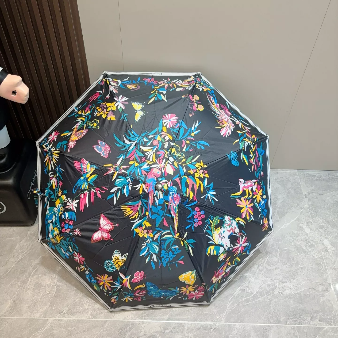 Versatile 7402 Christian Dior Umbrellas