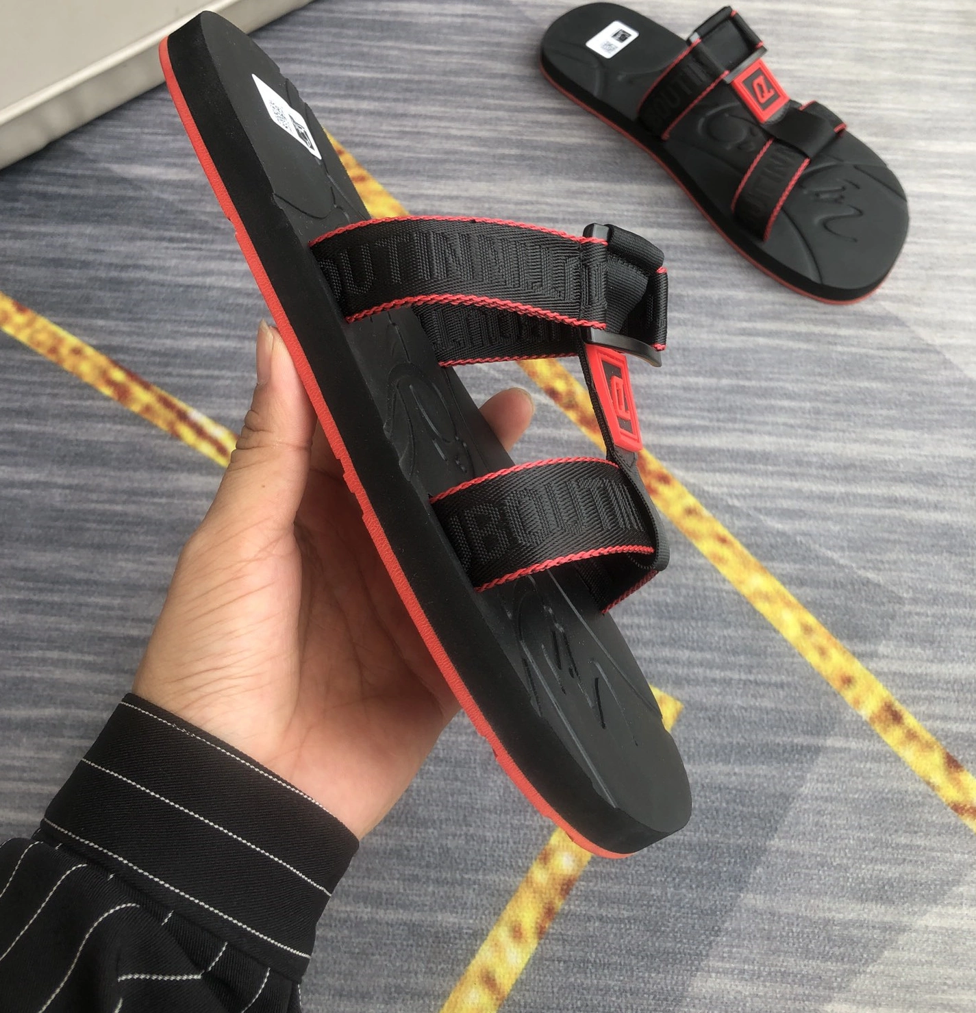 Versatile 7602 Christian Louboutin CL Slippers For Men