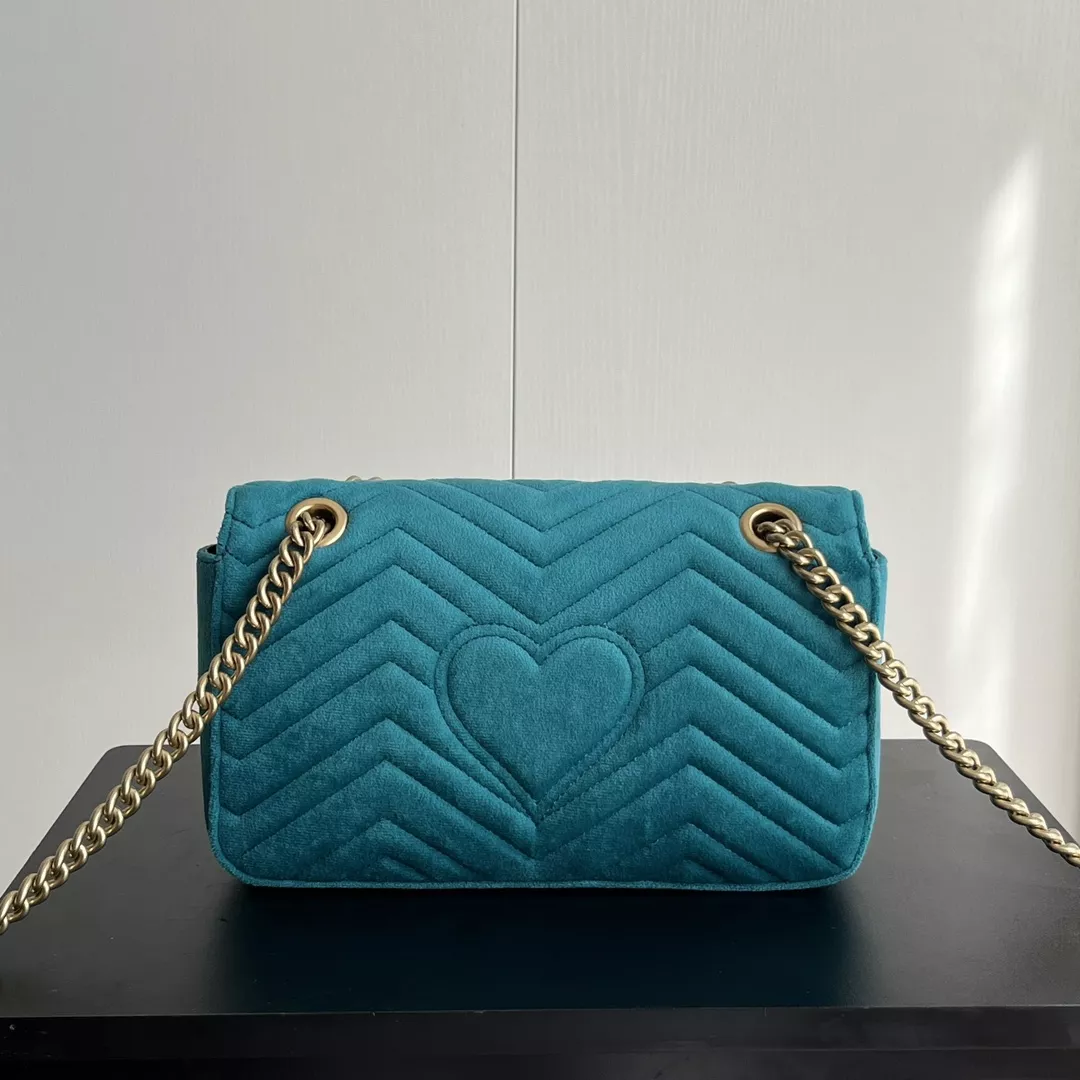 Versatile 7605 Gucci AAA Quality Messenger Bags For Women