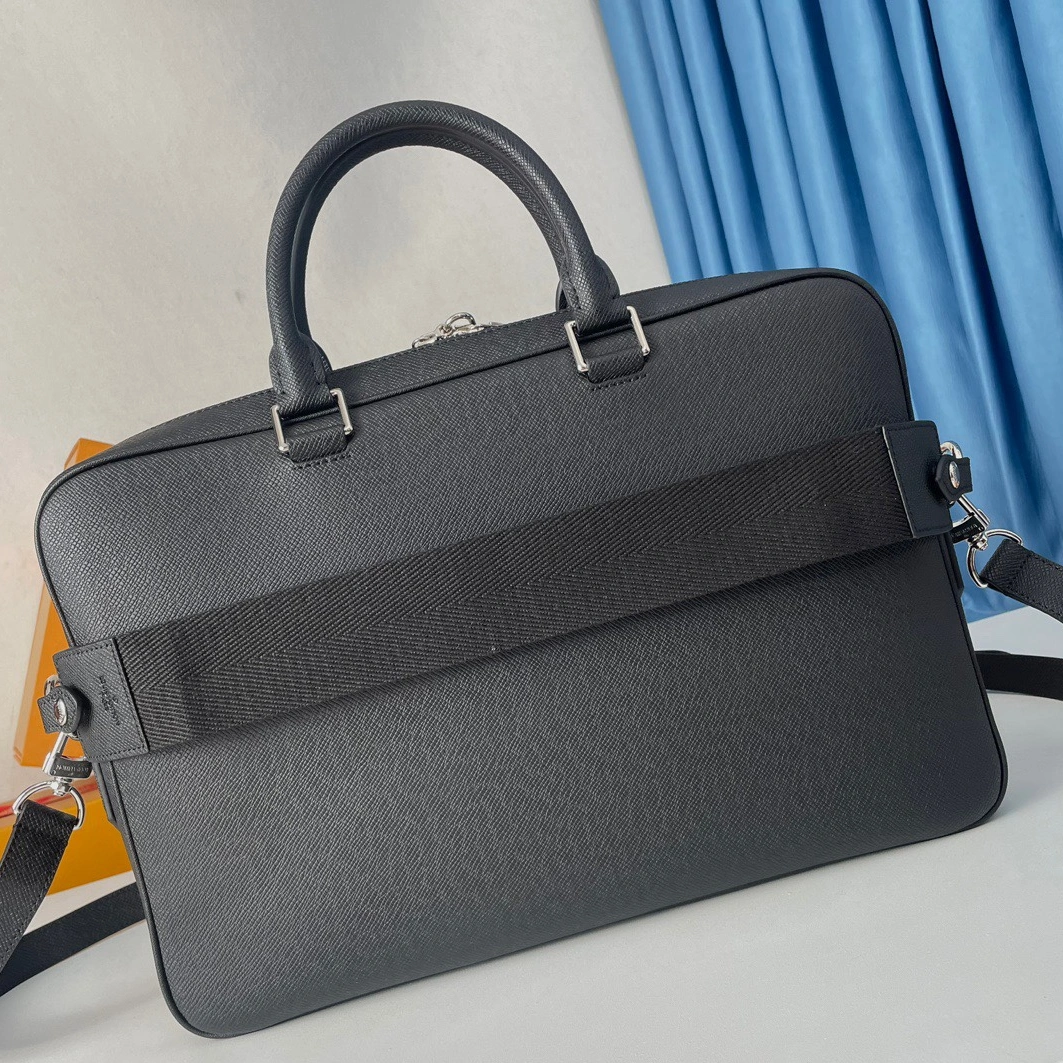Versatile 7613 Louis Vuitton AAA Man Handbags