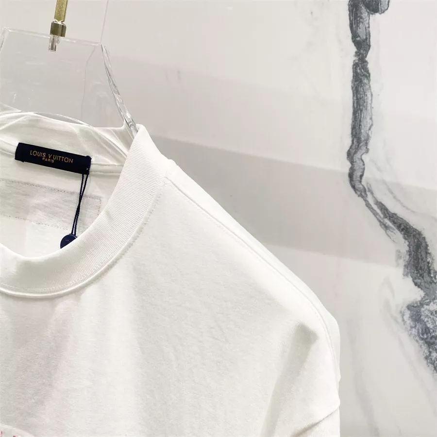 Versatile 7621 Louis Vuitton LV T-Shirts Short Sleeved For Unisex