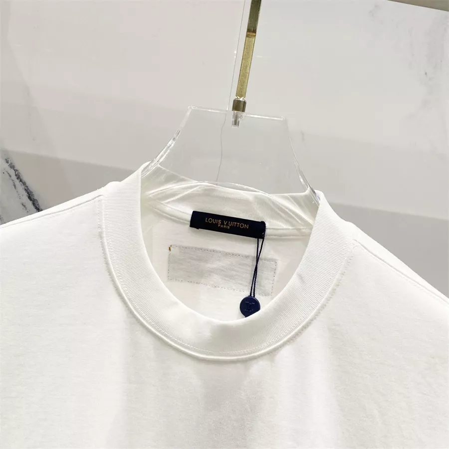 Versatile 7621 Louis Vuitton LV T-Shirts Short Sleeved For Unisex