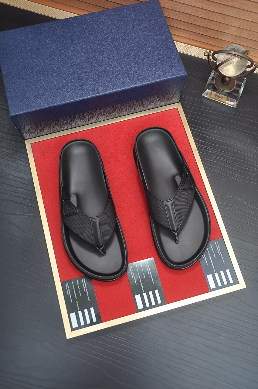 Versatile 7686 Prada Slippers For Men