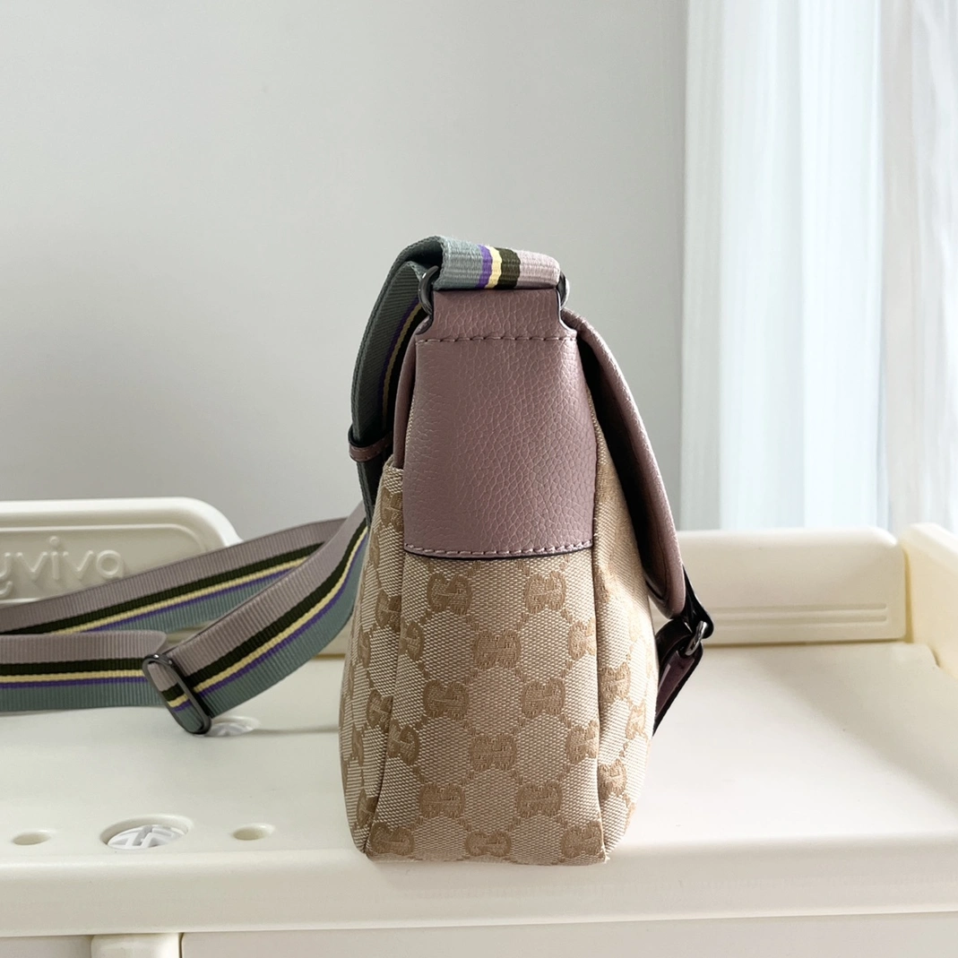Versatile 7746 Gucci AAA Quality Messenger Bags For Women