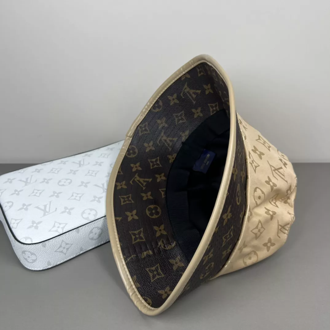 Versatile 8003 Louis Vuitton LV Caps