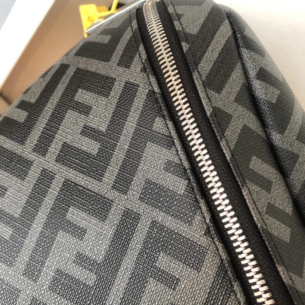 Versatile 8021 Fendi AAA Man Belt Bags