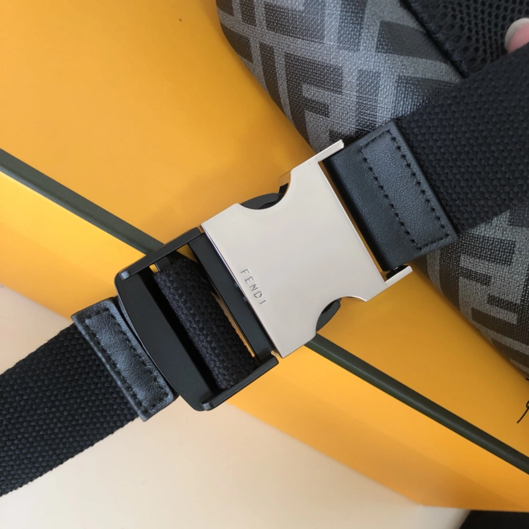 Versatile 8021 Fendi AAA Man Belt Bags