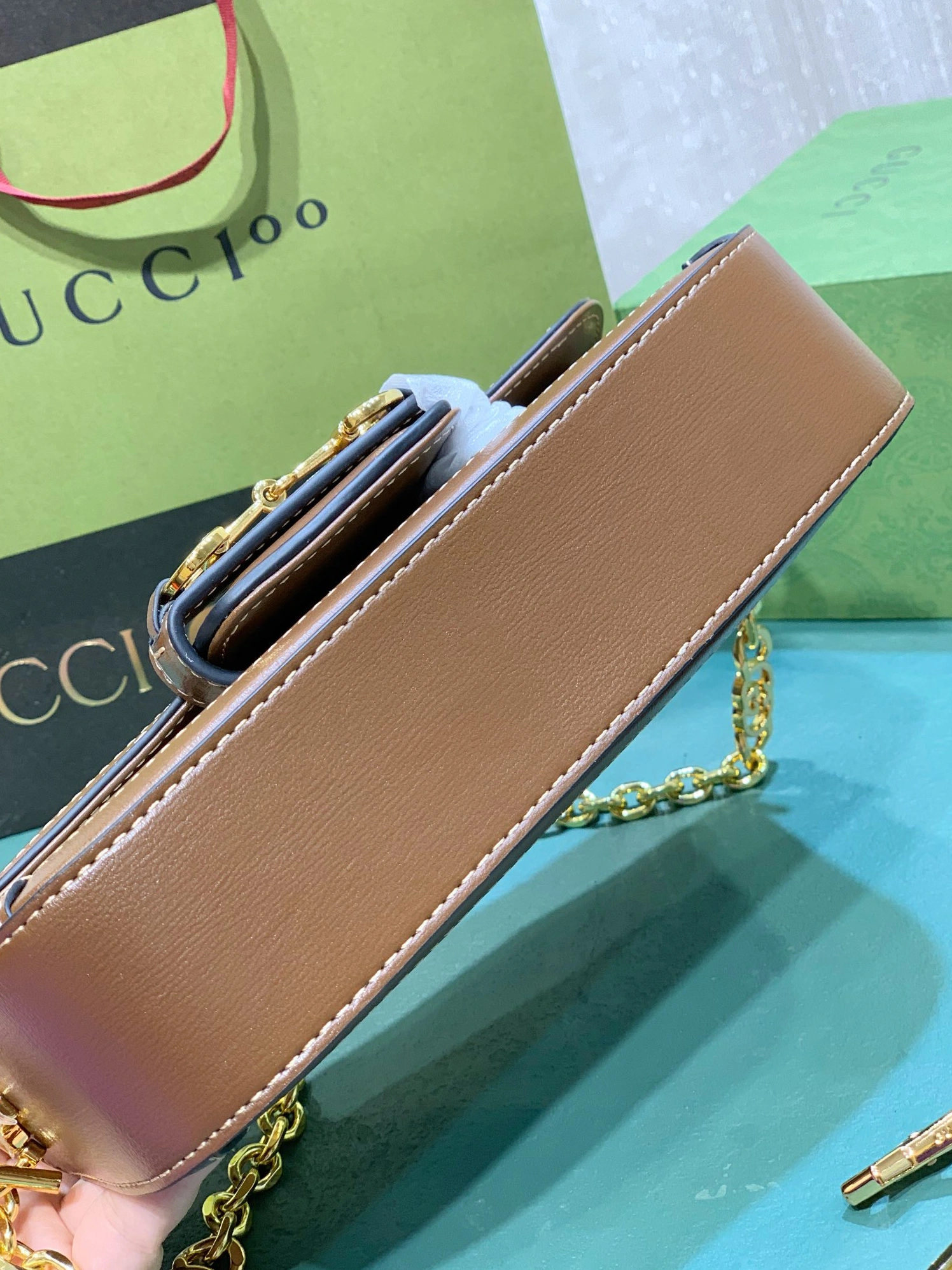Versatile 806 Gucci AAA Quality Messenger Bags For Women