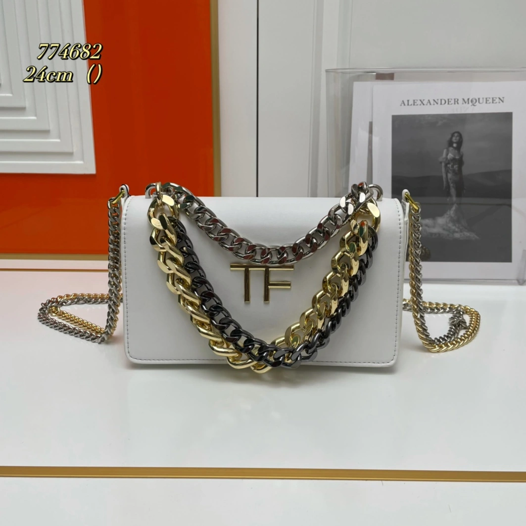 Versatile 8130 Tom Ford AAA Quality Messenger Bags For Women