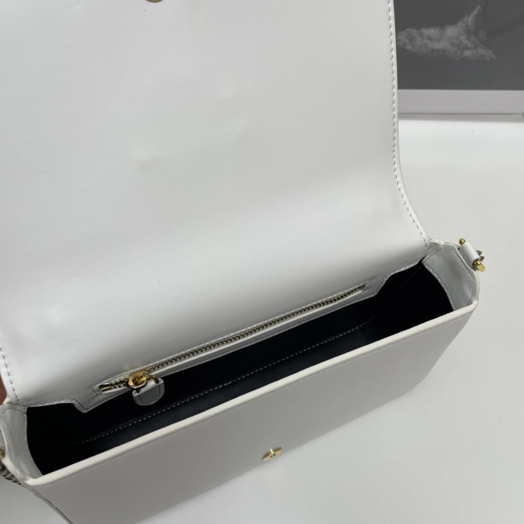 Versatile 8130 Tom Ford AAA Quality Messenger Bags For Women