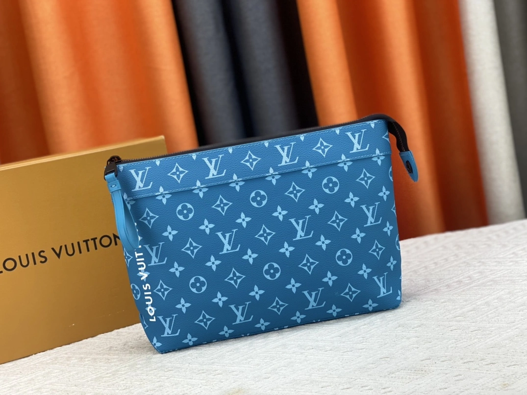 Versatile 8153 Louis Vuitton LV Wallets For Unisex