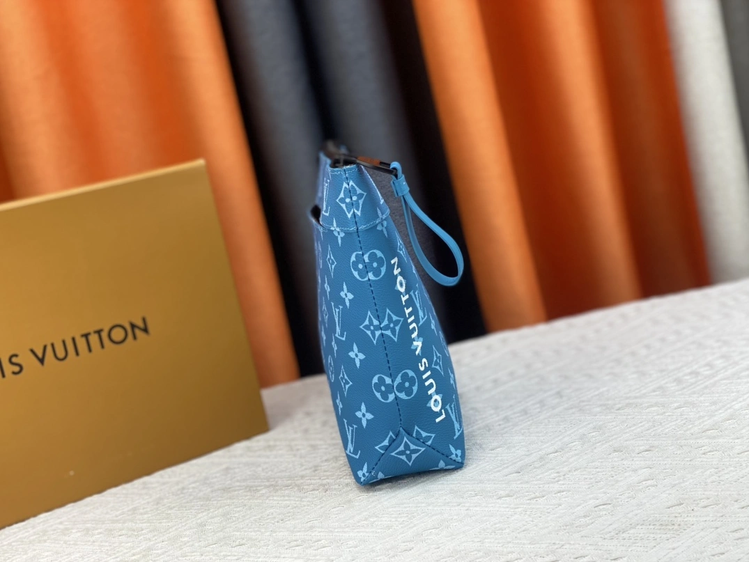 Versatile 8153 Louis Vuitton LV Wallets For Unisex