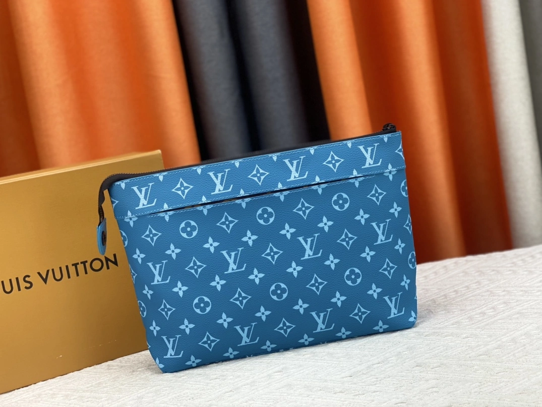 Versatile 8153 Louis Vuitton LV Wallets For Unisex
