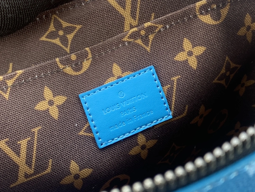 Versatile 8153 Louis Vuitton LV Wallets For Unisex