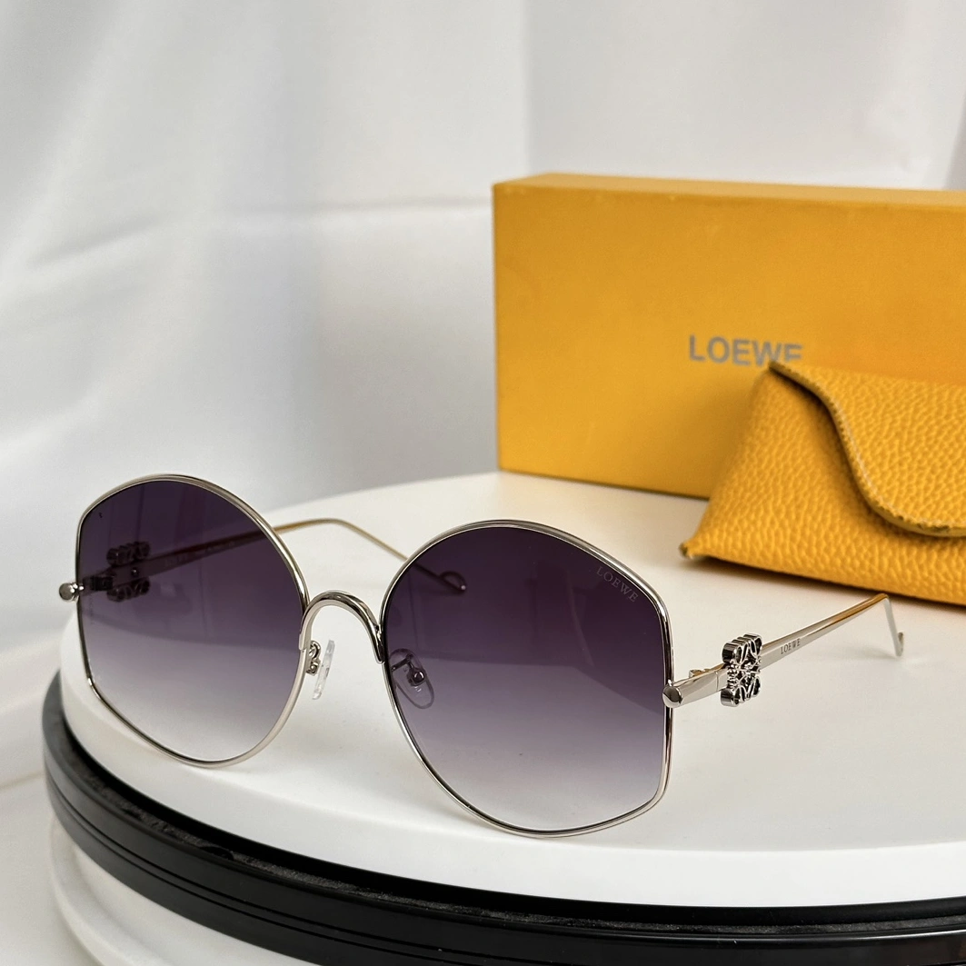 Versatile 8256 LOEWE AAA Quality Sunglasses