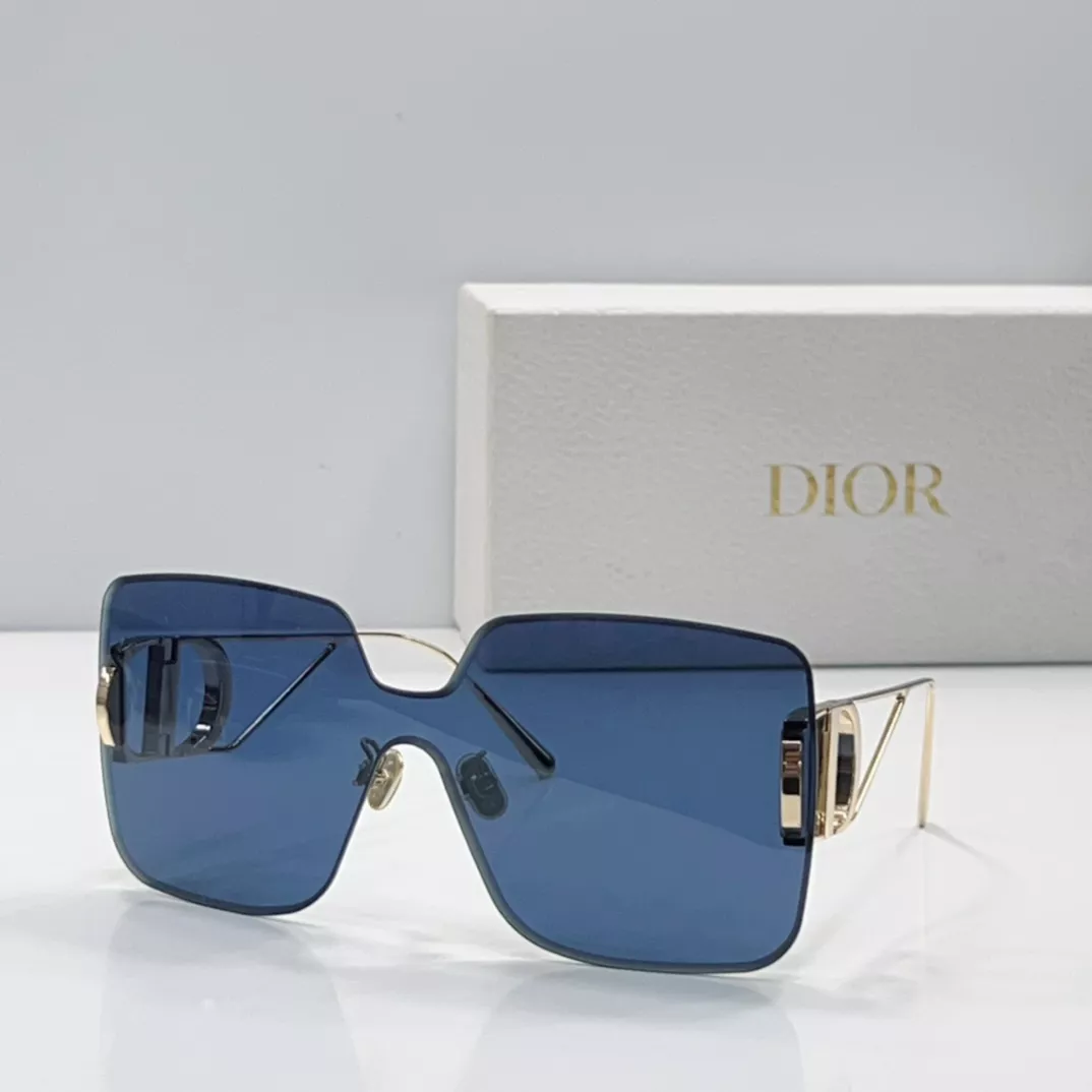 Versatile 8332 Christian Dior AAA Quality Sunglasses