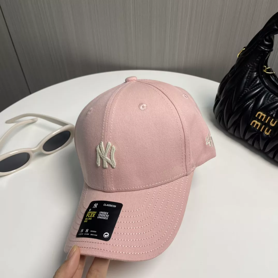 Versatile 8411 New York Yankees Caps