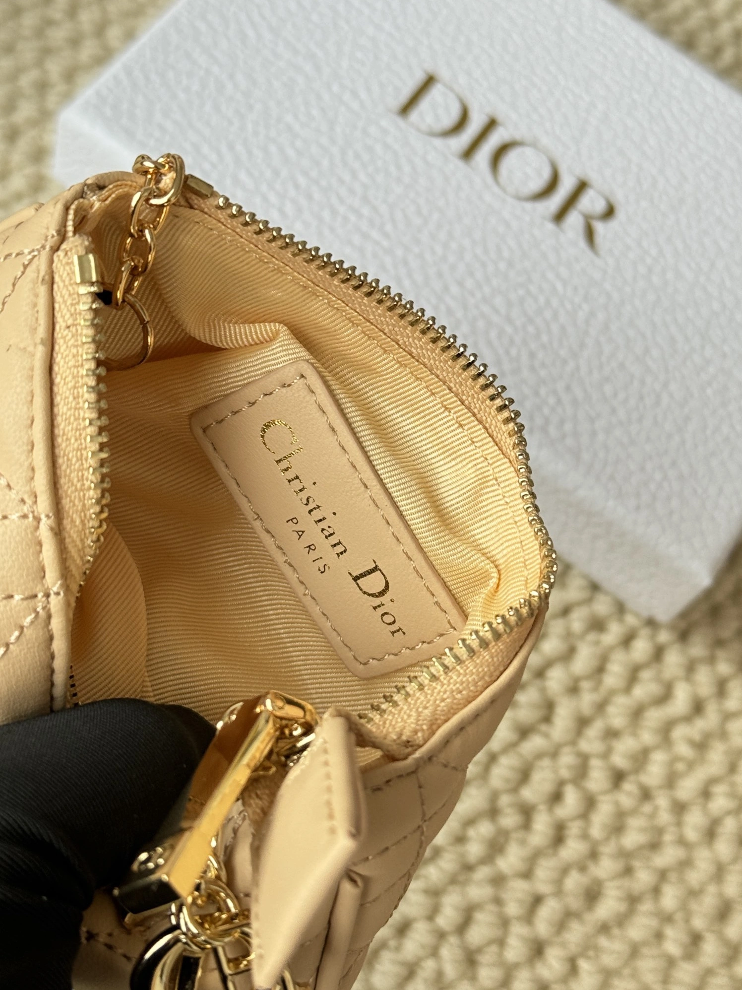 Versatile 8429 Christian Dior Wallets