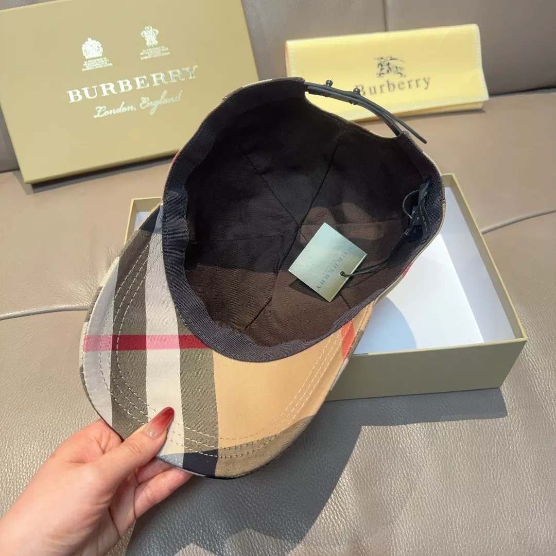Versatile 8498 Burberry Caps
