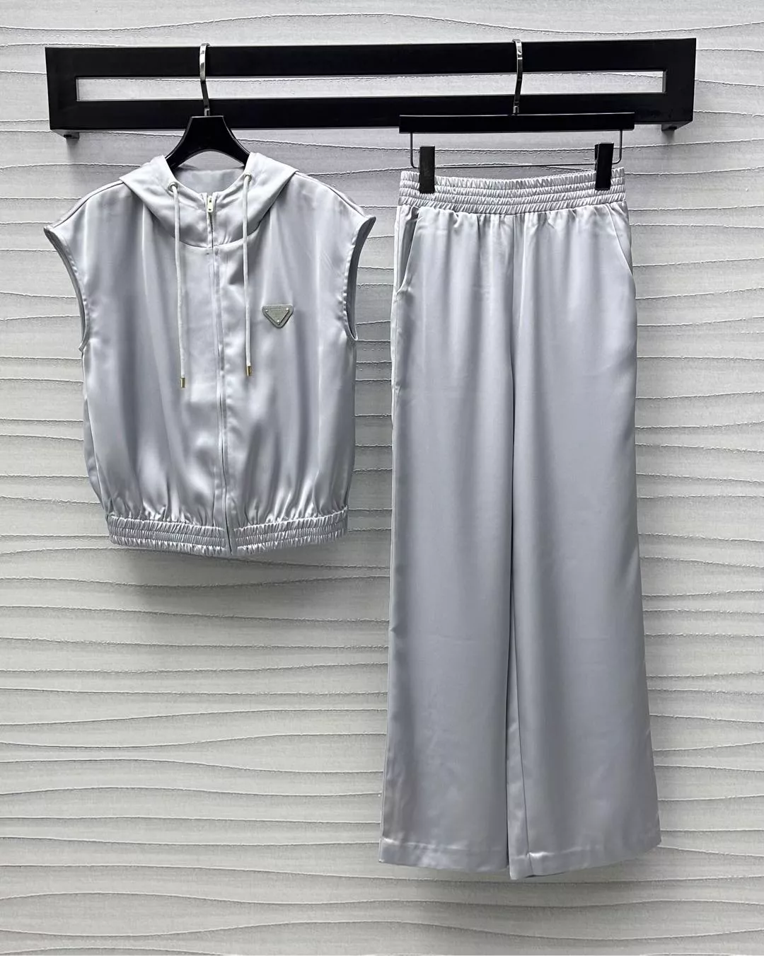 Versatile 8578 Prada Tracksuits Sleeveless For Women