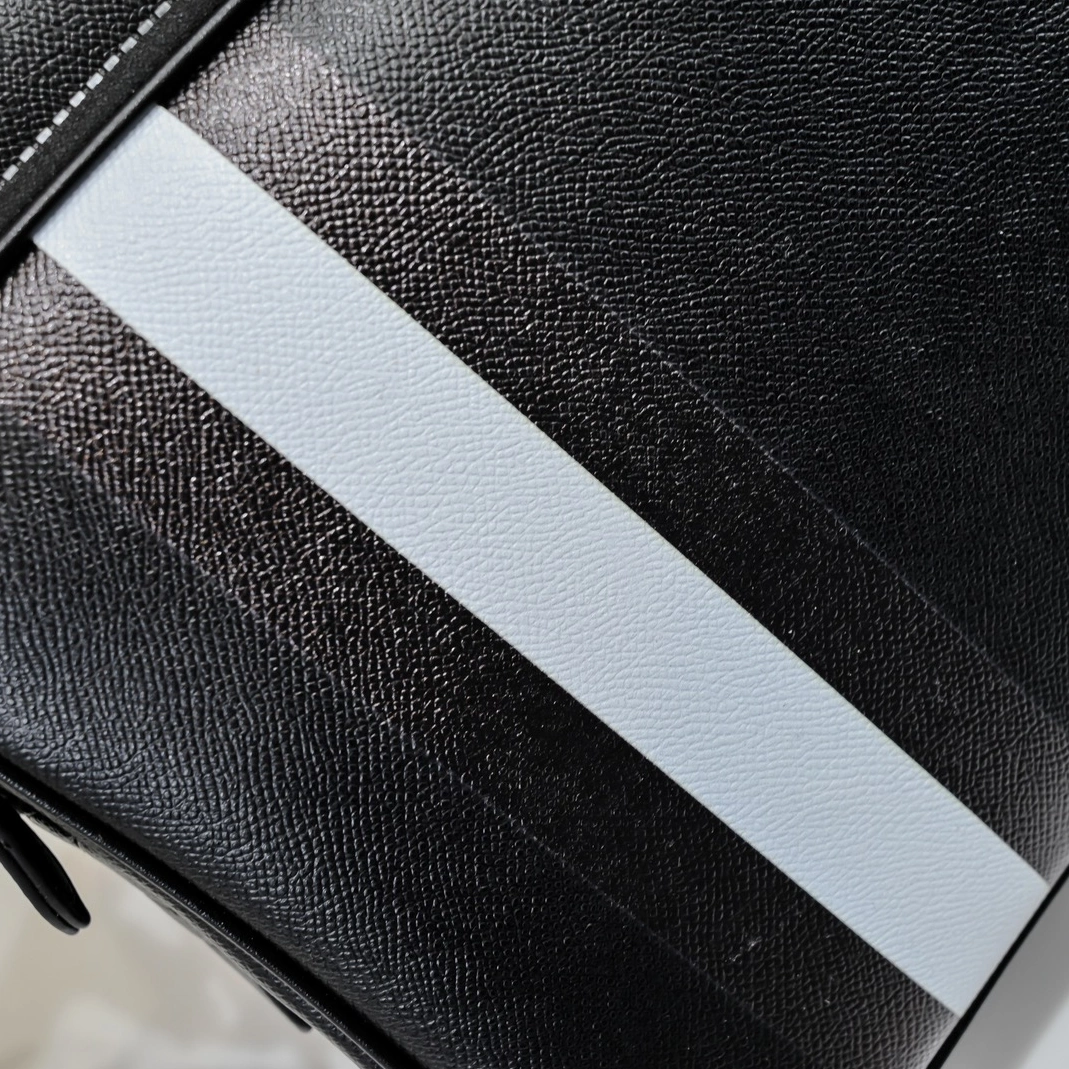 Versatile 8670 Bally AAA Man Messenger Bags
