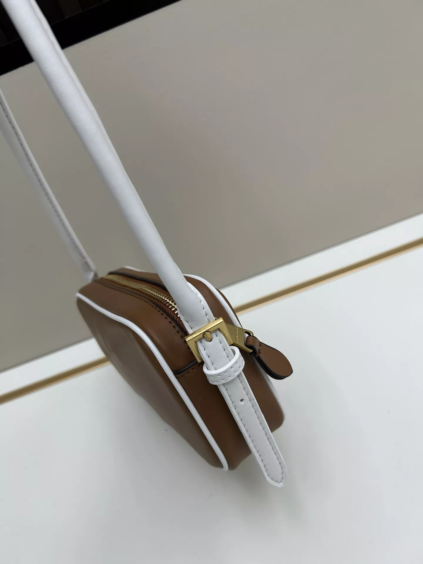 Versatile 8690 MIU MIU AAA Quality Shoulder Bags For Women