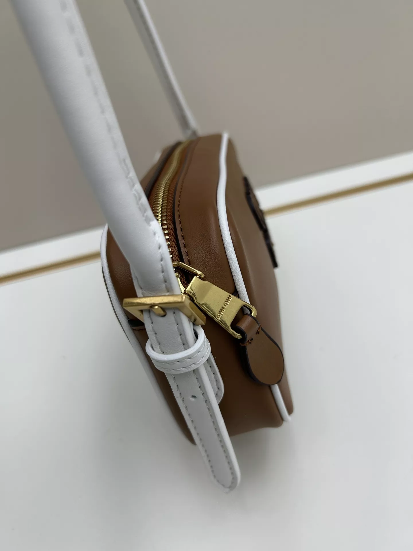 Versatile 8690 MIU MIU AAA Quality Shoulder Bags For Women