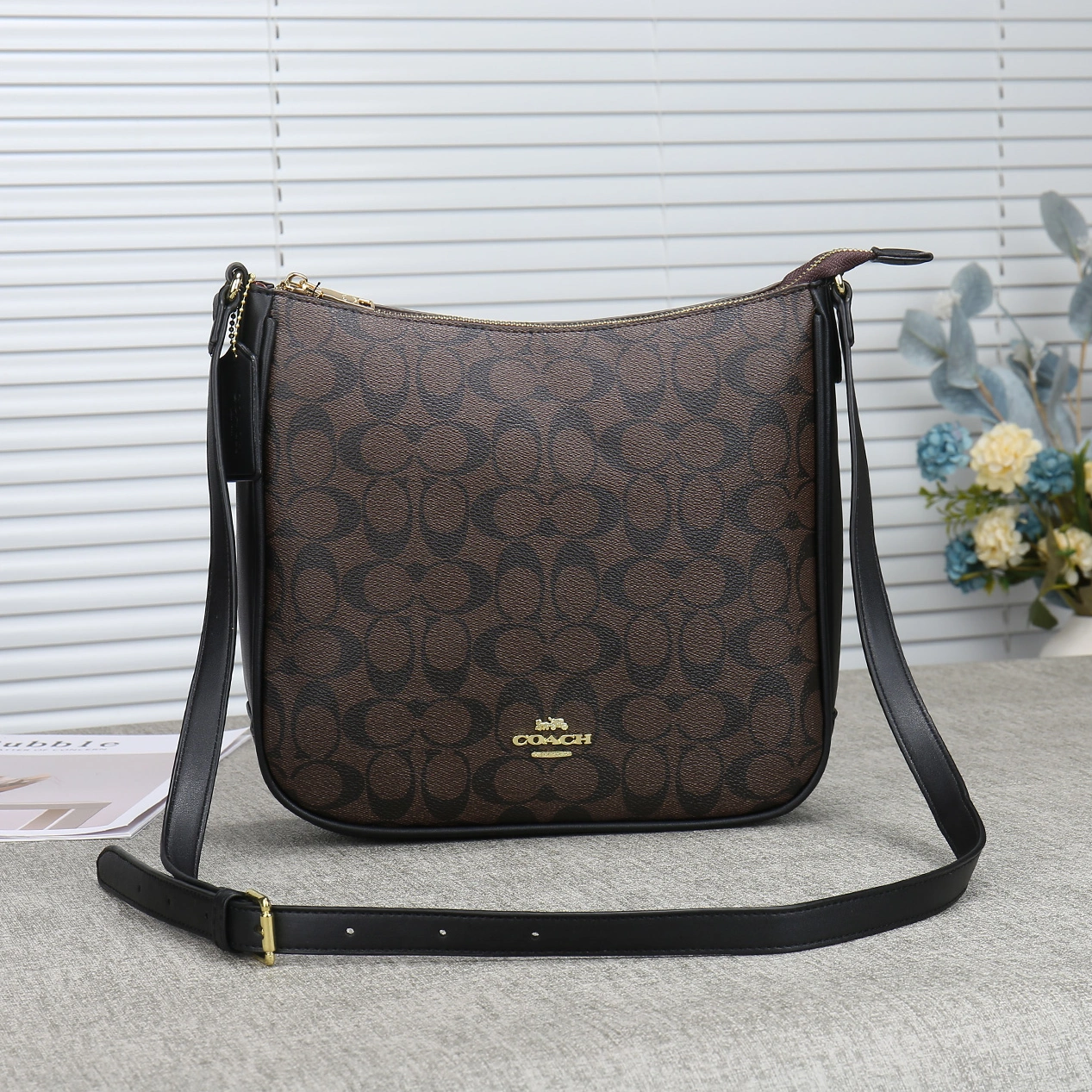 Versatile 8851 Coach Messenger Bag For Women