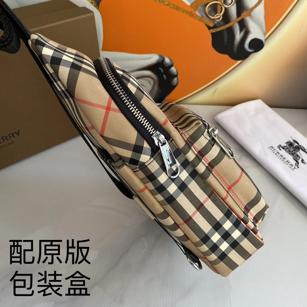 Versatile 8966 Burberry AAA Man Messenger Bags