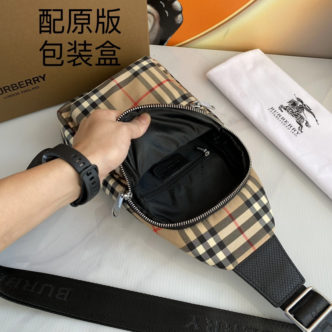 Versatile 8966 Burberry AAA Man Messenger Bags