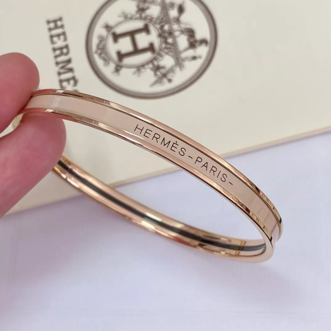 Versatile 9009 Hermes Bracelets